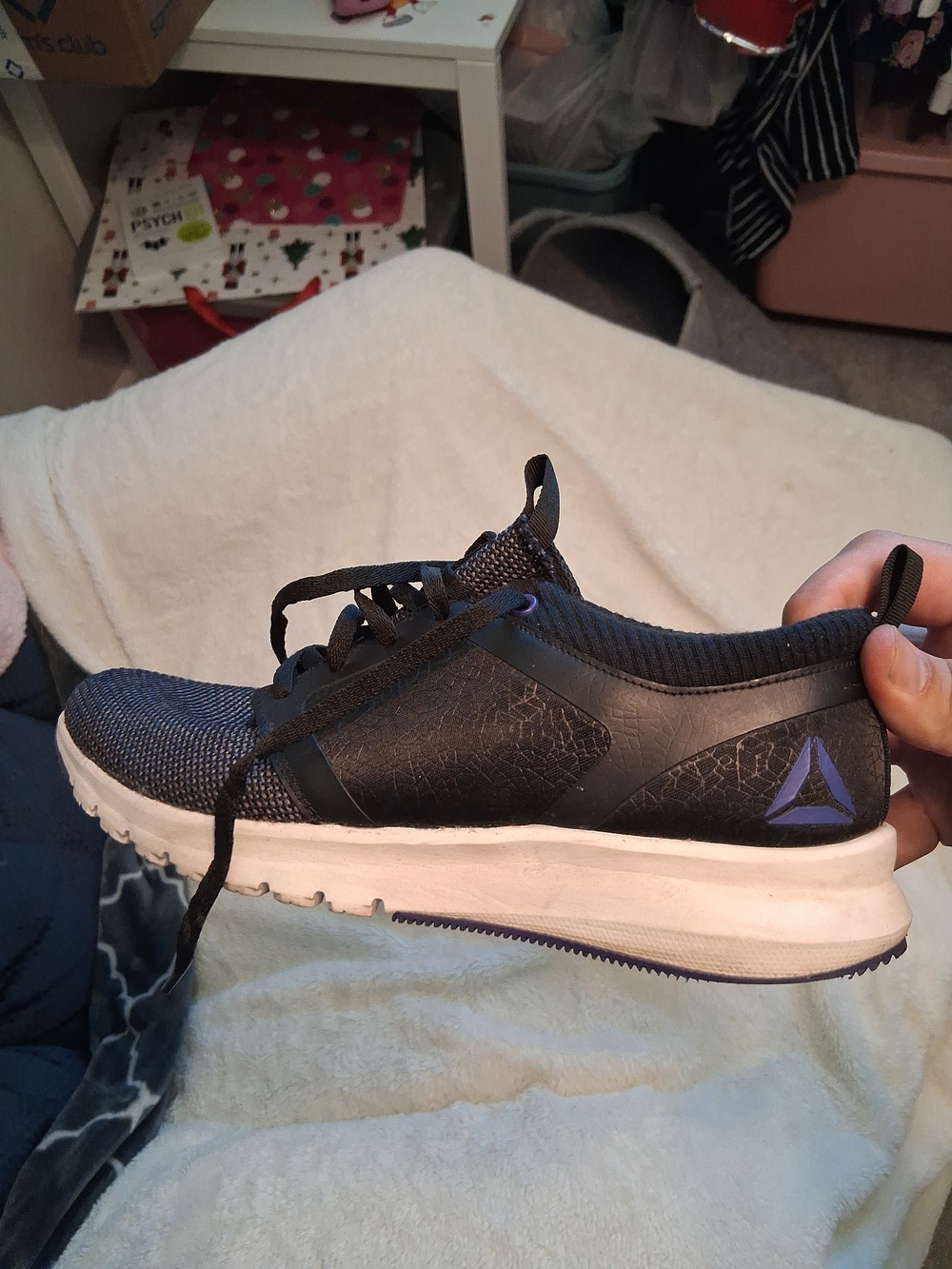 Reebok Womens Size 8.5 Black and Purple Athletic Sneakers